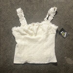 Chic White TexturedCamisole